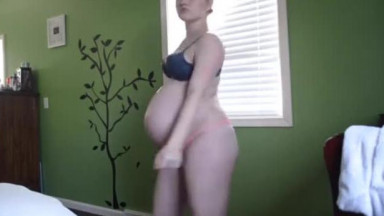 SexxiStacie Pregnant dance and play