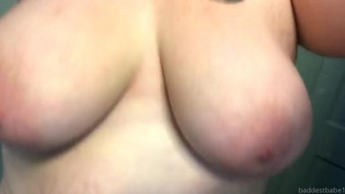 Baddestbabe17 bounces HUGE Tits